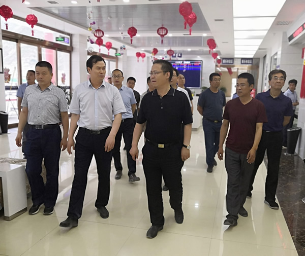 隴南市委常委、組織部部長楊郃調(diào)研指導(dǎo)市龍江城鄉(xiāng)發(fā)展集團(tuán)公司黨建工作