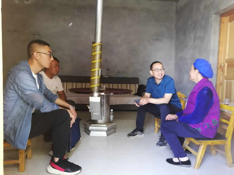 “感黨恩、憶黨史”，--市龍江城鄉(xiāng)發(fā)展集團公司開展慶祝建黨99周年主題黨日活動